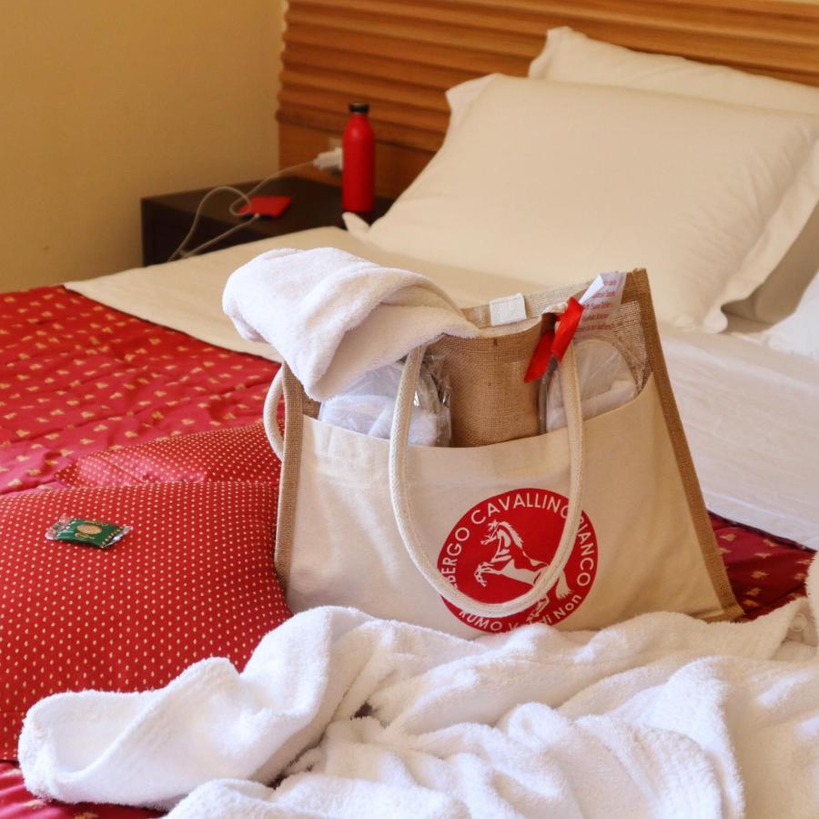 Albergo Cavallino Bianco 루모 외부 사진