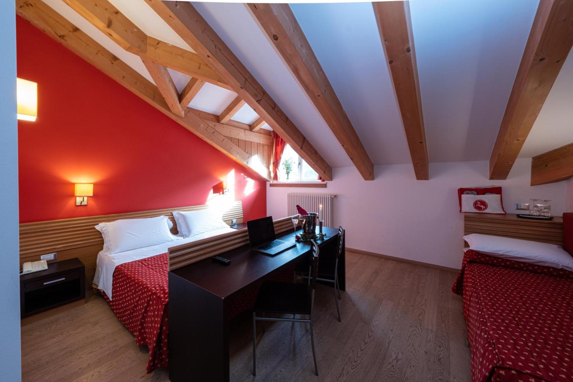 Albergo Cavallino Bianco 루모 외부 사진