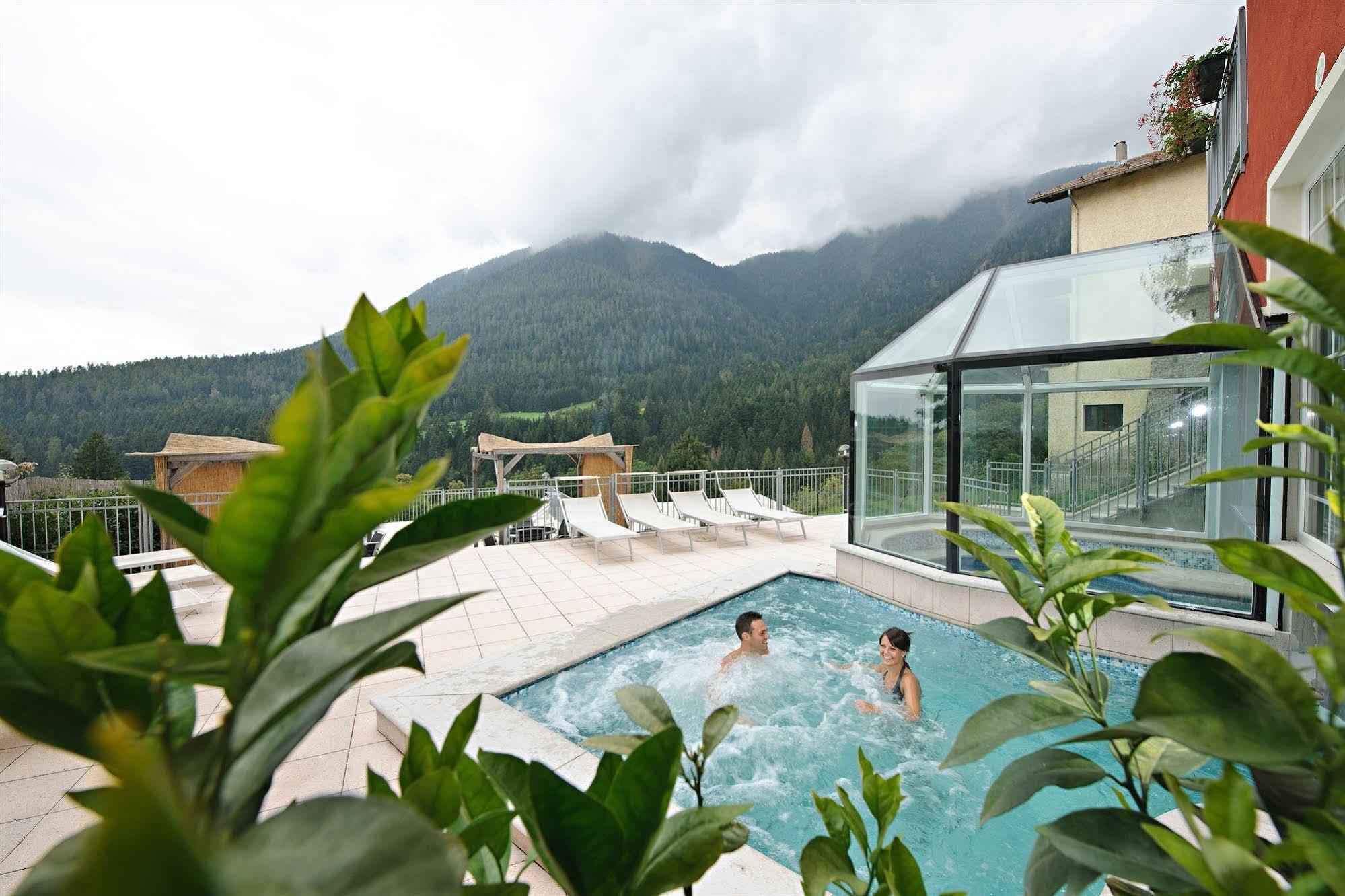Albergo Cavallino Bianco 루모 외부 사진