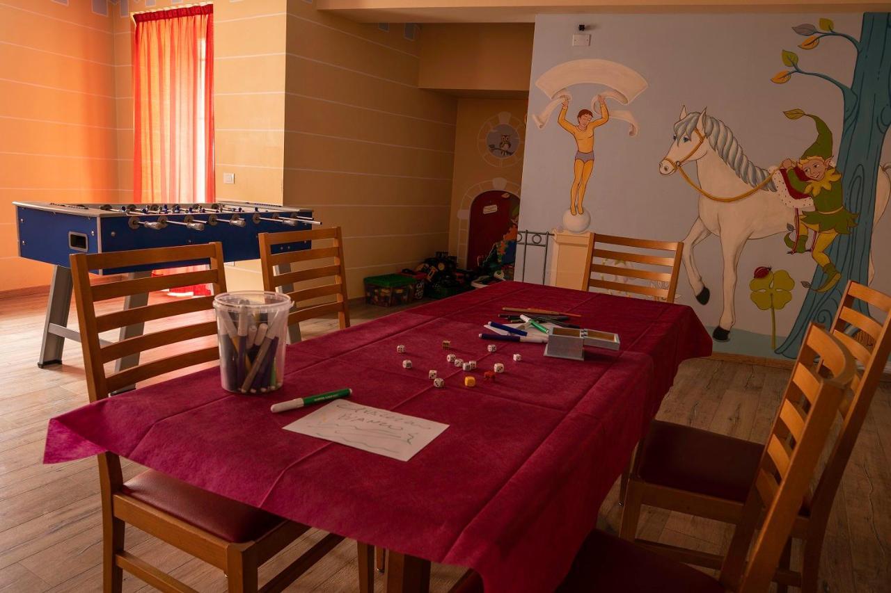 Albergo Cavallino Bianco 루모 외부 사진